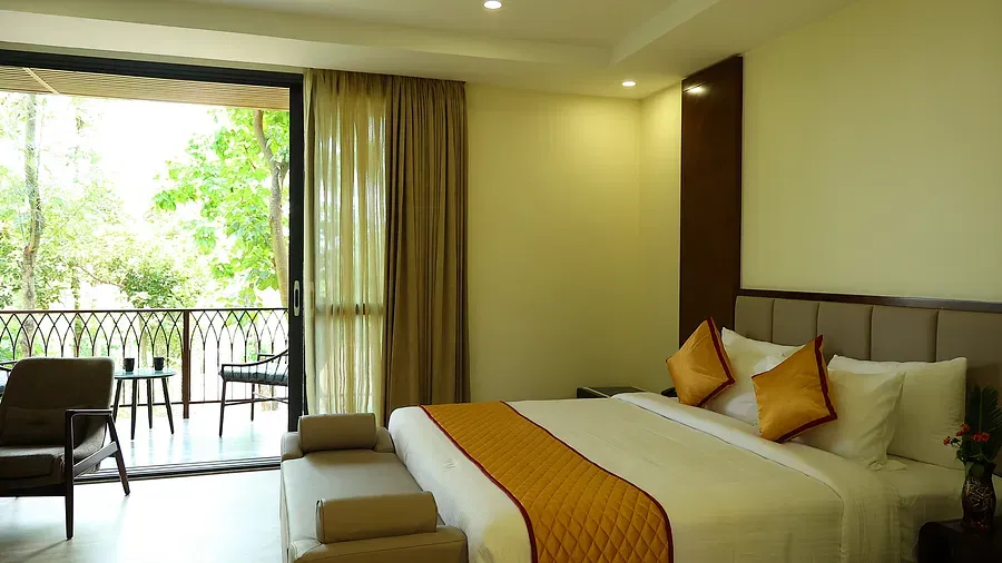 hotel-img