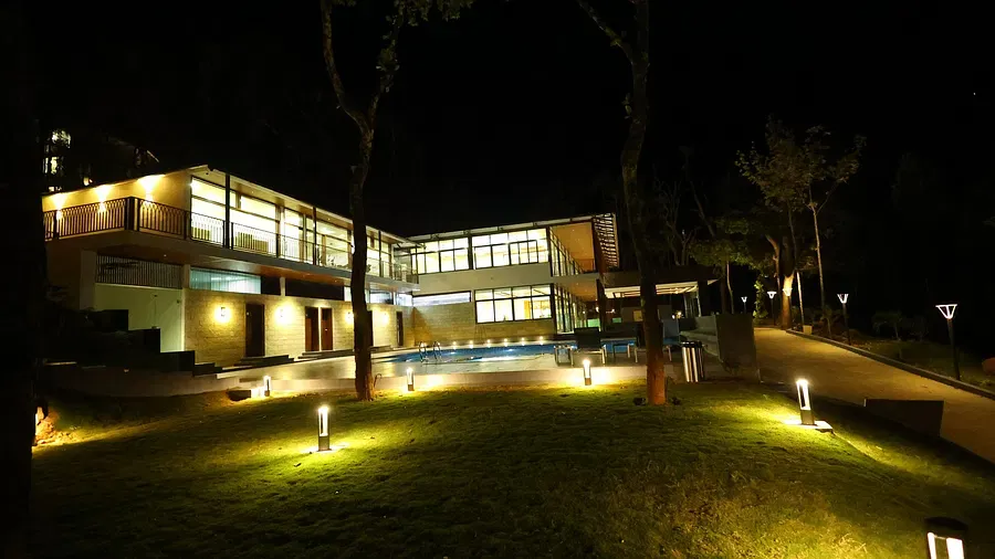 hotel-img