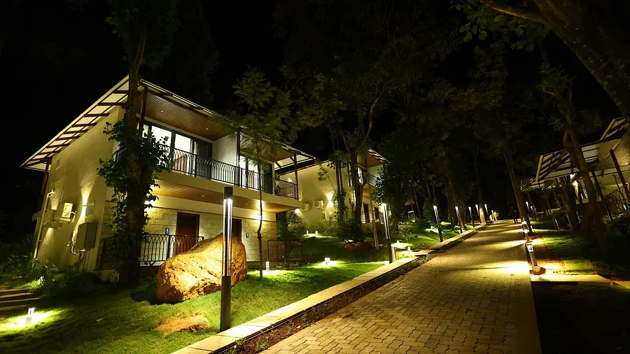 hotel-img
