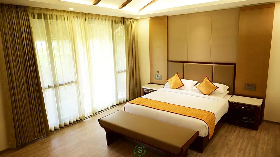hotel-img